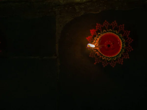 Lampe Traditionnelle Diya Allumée Pour Célébrer Fête Lumière Diwali — Photo