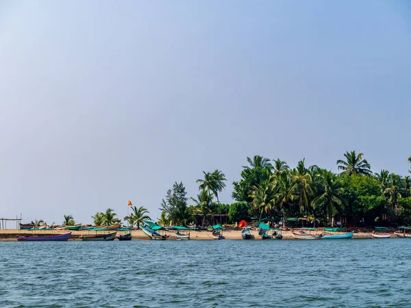 Malvan Indie Prosince 2019 Turistické Lodě Modré Moře Krásným Pobřežím — Stock fotografie