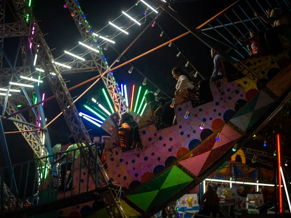 Mumbai India December 2019 Indian Family Enjoying Thrilling Ride Amusement — Stock Photo, Image