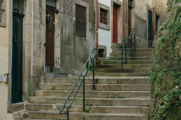 Porto 'nun tepeli sokakları