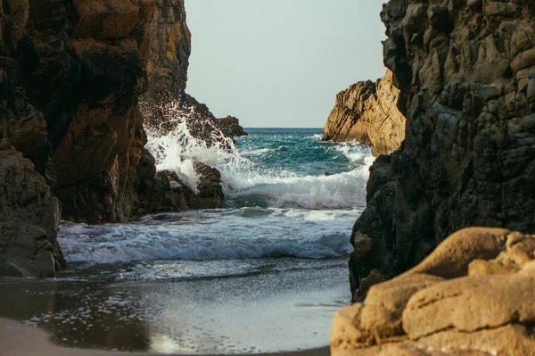 บเขาของชายหาด Ursa สถานท ใกล Cabo Roca โปรต เกส — ภาพถ่ายสต็อก