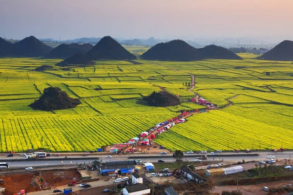 Paysage Golden Rooster Hill Luoping Yunnan Chine — Photo