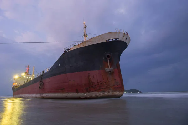 Nave Carico Bloccato Sulla Spiaggia Incidenti Navali Accadono Spesso Quando — Foto Stock