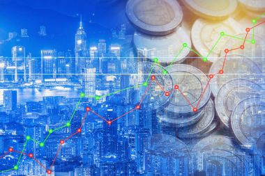 Grafik ve borsa yönetim kurulu arka plan ile mali başkenti ticaret üzerinde çift pozlama para paralar. İş yatırım kavramı.