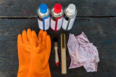 Yok Edici Olmayan Kaynak Testi (NDT) için aletler ve ekipmanlar. Penetrant Testi veya Penetrasyon Testi (PT).