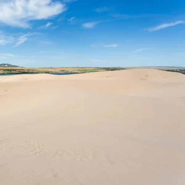 White sand dune desert in Mui Ne, Vietnam — Stock Photo, Image