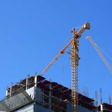İnşaat site binada çalışan Makina vinç