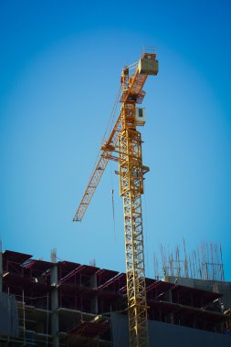 İnşaat site binada çalışan Makina vinç