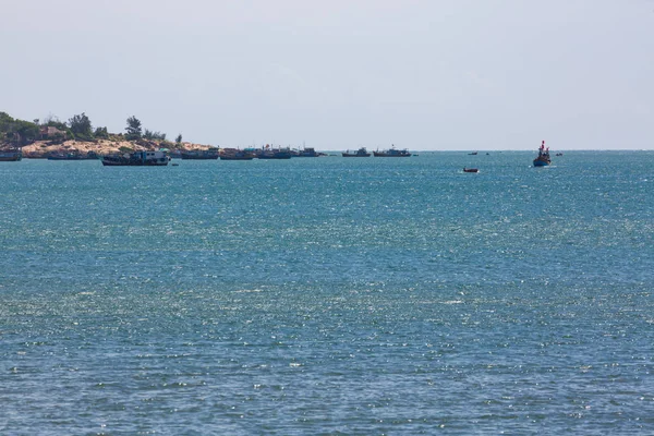 Nautiska fiske coracles i havet, tribal båtar — Stockfoto