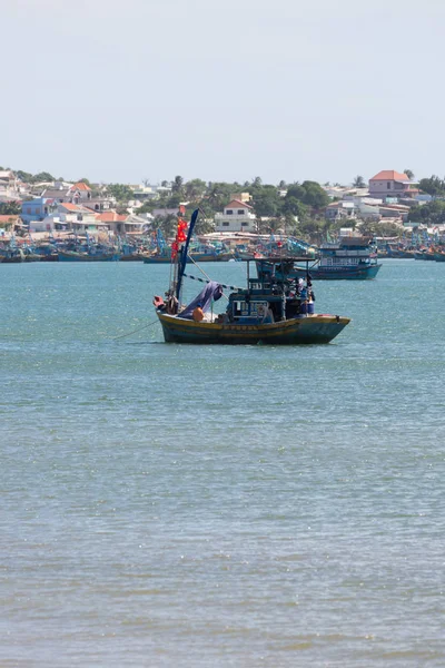 Nautical fishing coracles on sea, tribal boats — Stock Photo, Image