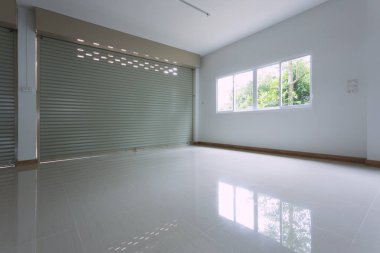 alüminyum silindir ile ev konut binasında boş oda