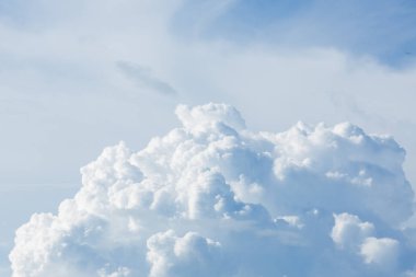 Gökyüzü bulutlu arka plan bulut