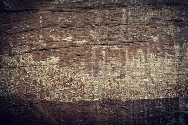 Fond en bois foncé, texture rugueuse de la surface du grain — Photo