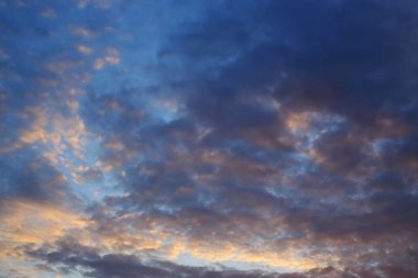 Güzel gün batımı gökyüzü