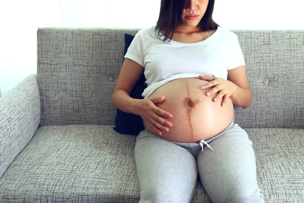 Wanita hamil 9 bulan — Stok Foto
