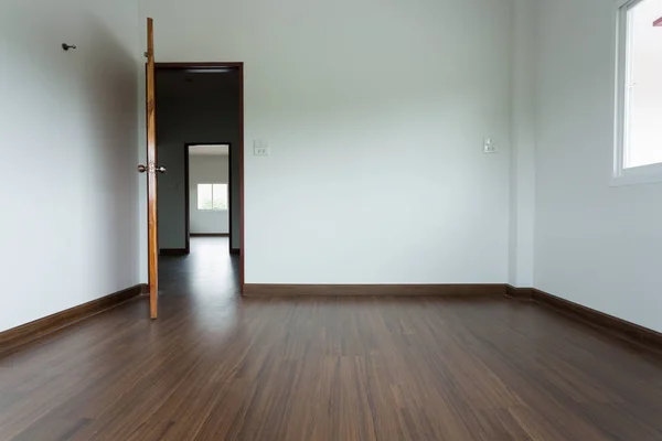 Habitación vacía interior con mortero blanco fondo de pared y madera — Foto de Stock