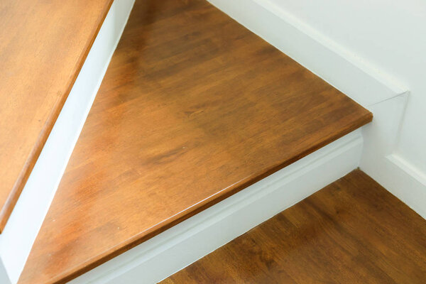 дизайн деревянной лестницы
