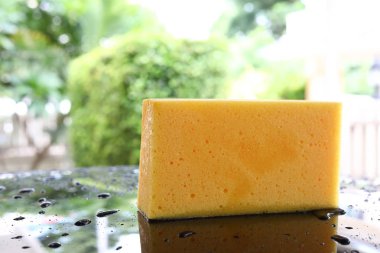 kullanılan sarı sünger Oto yıkama