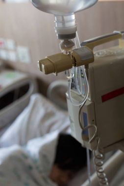 İnfüzyon IV çözüm otomatik makine hasta odası
