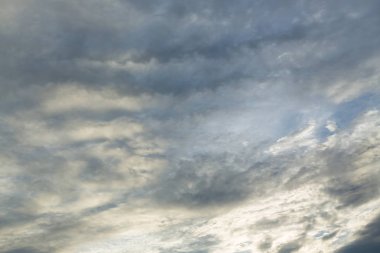 muson dramatik moody gökyüzü