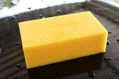 kullanılan sarı sünger Oto yıkama