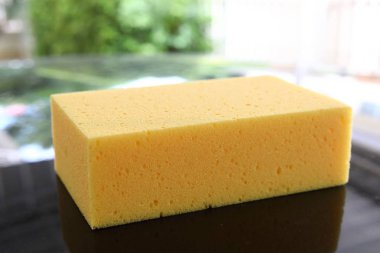 kullanılan sarı sünger Oto yıkama