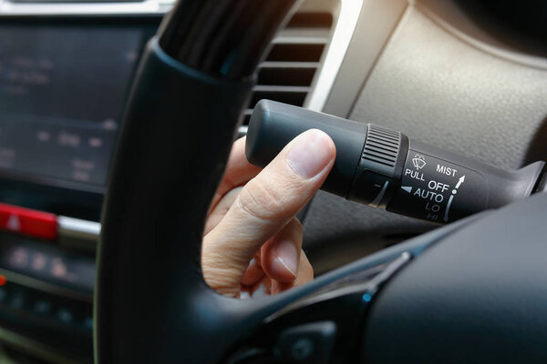 люди водителя переключение ручной палки стеклоочиститель контроллер
