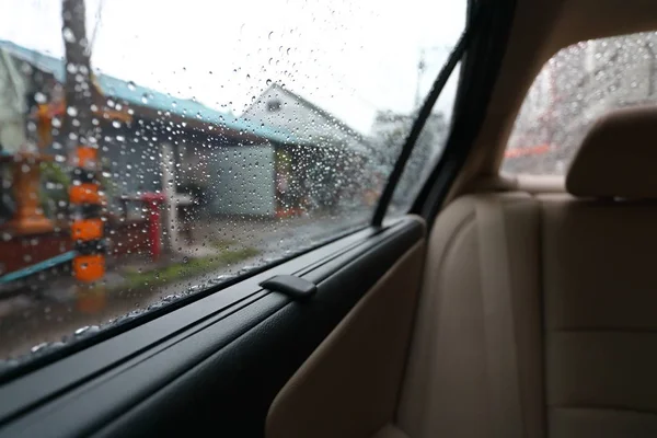 Rain drop on window vehicle car — Stock Photo, Image