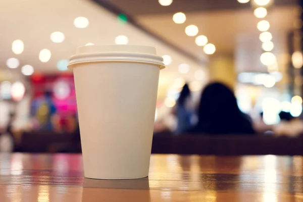 Quitar taza de café vacío espacio de copia en blanco para su texto de diseño — Foto de Stock