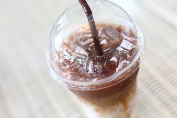 Minuman kopi dingin di kafe — Stok Foto