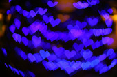 abstraktní obrázek rozmazat fialové srdce světlo lásky používané pro svatební pozadí