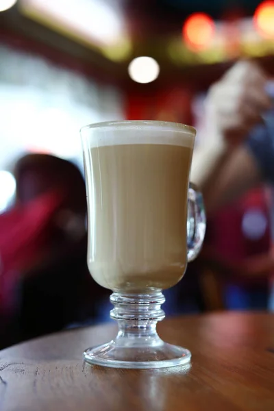 Frappe es kopi minuman dingin di kafe — Stok Foto
