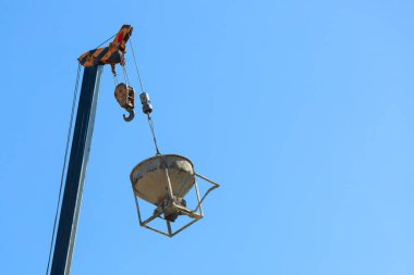 machinery crane hoisting cement mortar mixer bucket container
