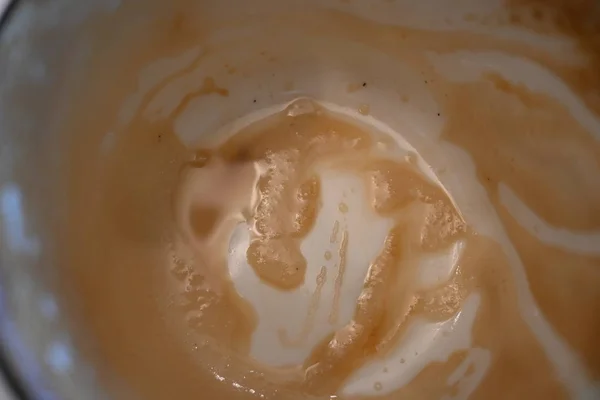 Secangkir kopi kosong dengan noda — Stok Foto