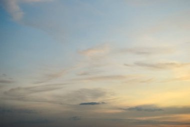 sabah gökyüzünde güzel ışık