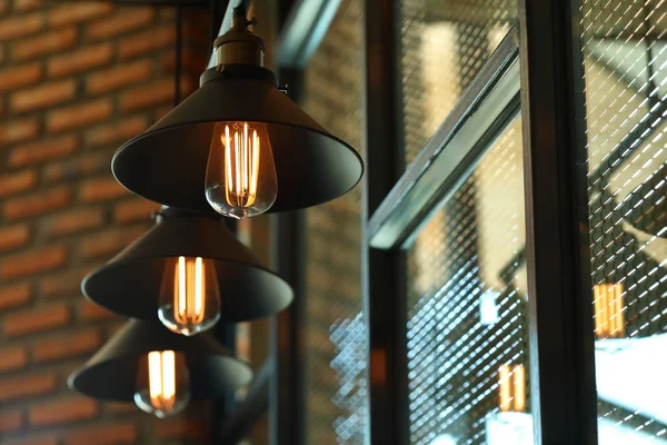 Starožitnou žárovku v kavárně — Stock fotografie