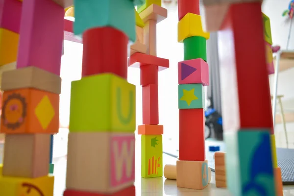 Building wooden block toy geometric for kid learning development — ストック写真