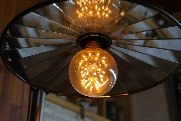 Lâmpada de luz vintage decoração de interiores — Fotografia de Stock