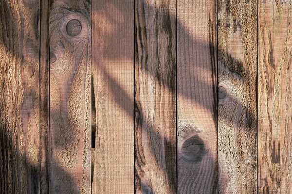 Bois grange mur planche texture fond avec lumière et ombre dans la journée du matin, vue de dessus de la vieille table en bois — Photo
