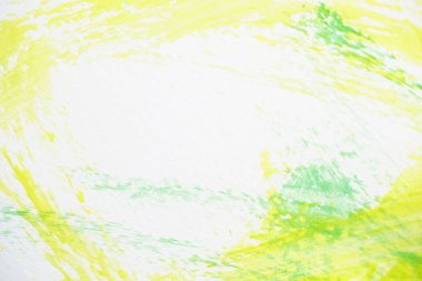 Beyaz kağıt zemin üzerinde soyut resim yeşil ve sarı suluboya boya