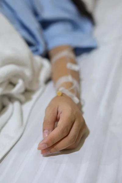 Настій Внутрішньовенної Єкції Хвороби Пацієнта Лежить Ліжку — стокове фото