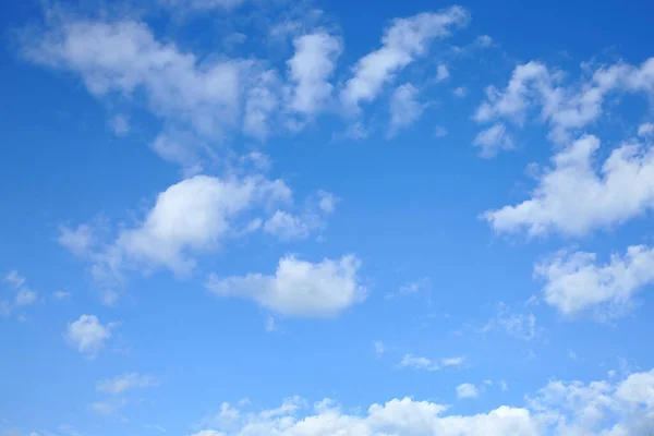 Λευκό Σύννεφο Στον Μπλε Ουρανό Πρωί Καθαρό Φόντο Ημέρα Του — Φωτογραφία Αρχείου