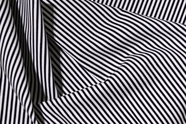 Kumaş siyah beyaz çizgili modern moda kumaş tarzı.