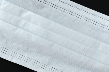 Tıbbi hijyen maskesinin beyaz filtresi.