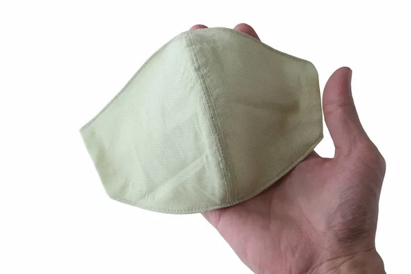 Ανθρώπινο Χέρι Κρατώντας Υφασμάτινη Μάσκα Χειροποίητο Προϊόν Από Βαμβακερό Ύφασμα — Φωτογραφία Αρχείου