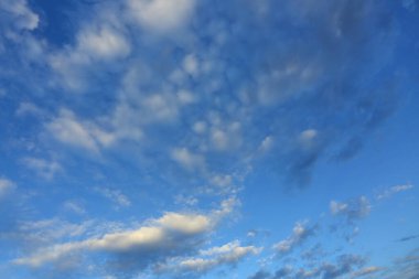 mavi gökyüzü hava arka plan üzerinde bulut