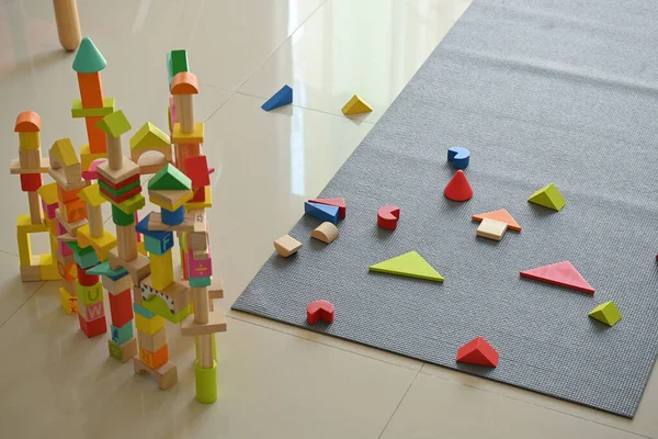 Färgglada Trä Block Geometrisk Leksak För Barn Spelar Lära Kreativitet — Stockfoto