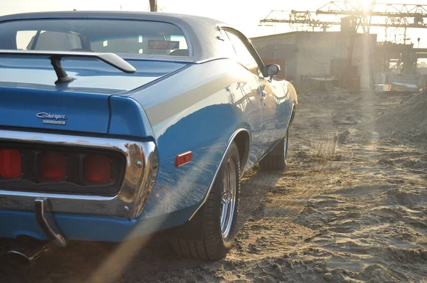 October 2010 Moscow 1973 Dodge Charger Background Factory Evening — Stock Photo, Image