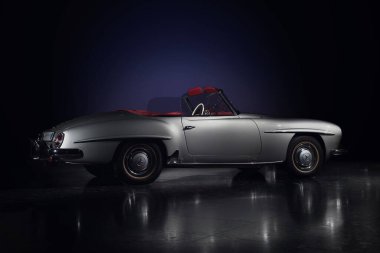 29 Eylül 2014, Moskova: Mercedes-Benz 190SL W121 Müzedeki özel bir koleksiyondan