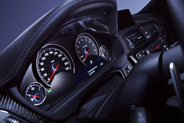 Deri koltuklu ve karbon panelli temiz BMW M4